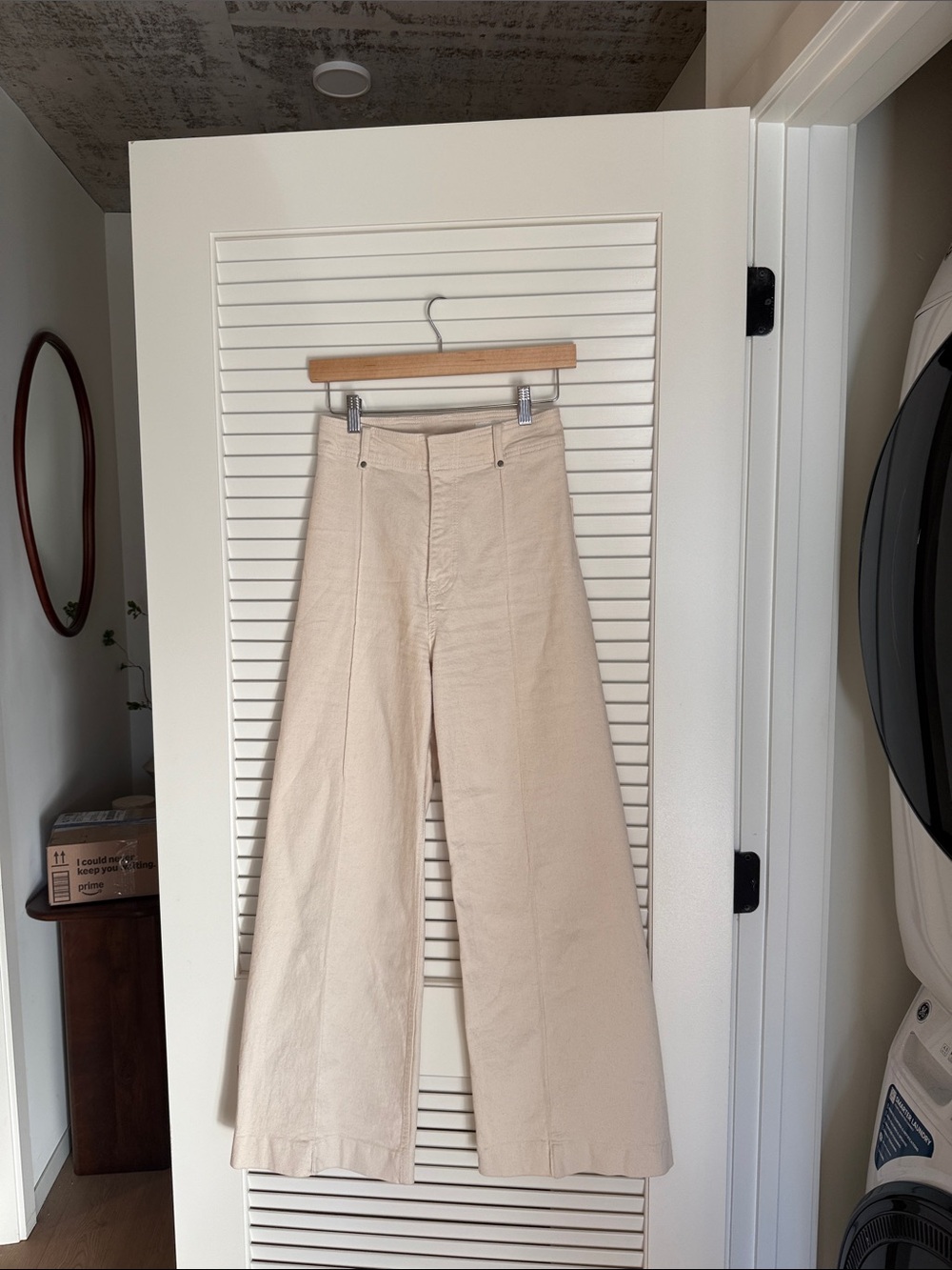 Zara size 2 Cream High-Rise Wide-Leg Jeans